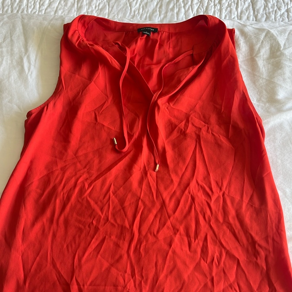Sleeveless blouse